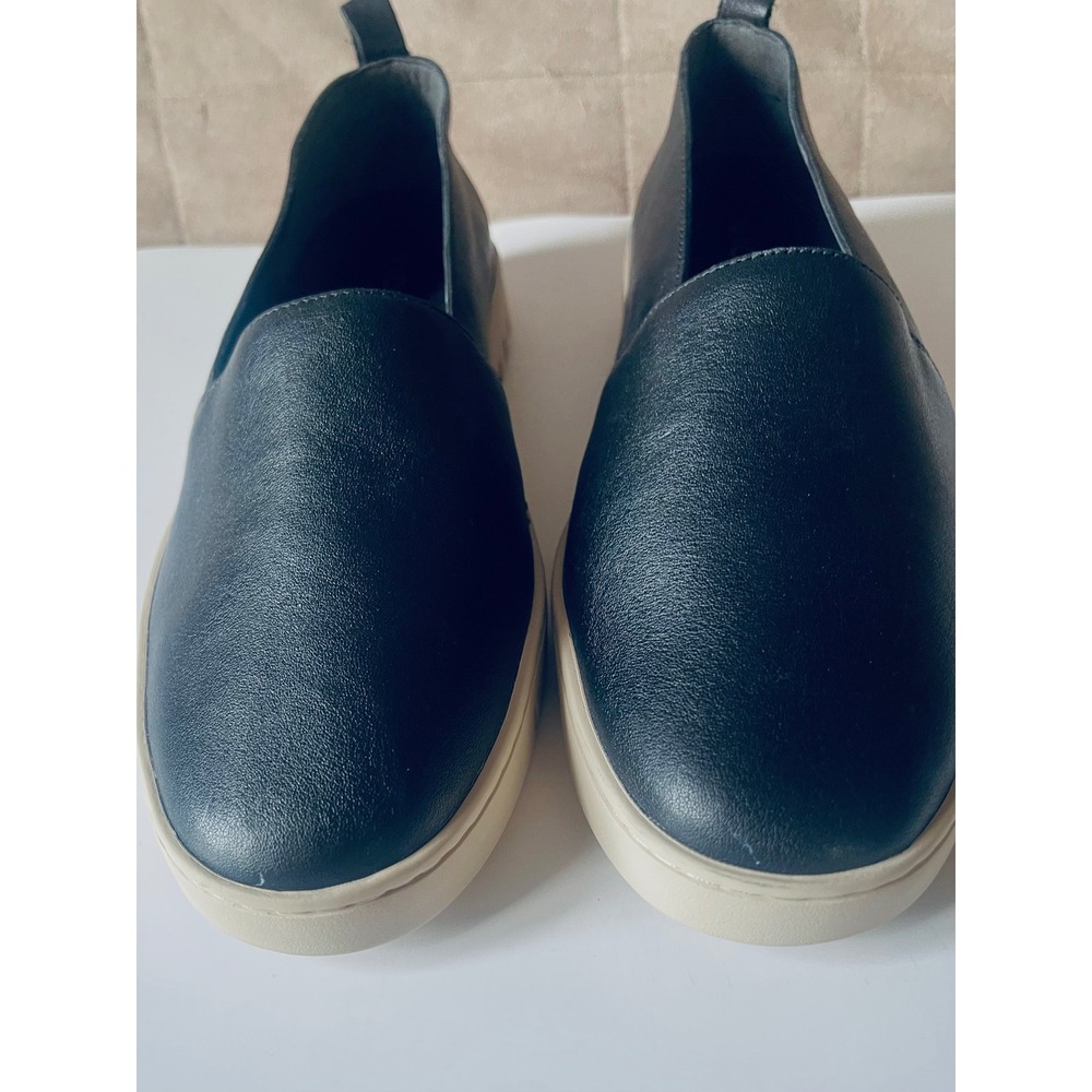 Vionic Uptown A-Line Slip On Sneakers Women's 9.5 Wide Black Leather Comfort EUC